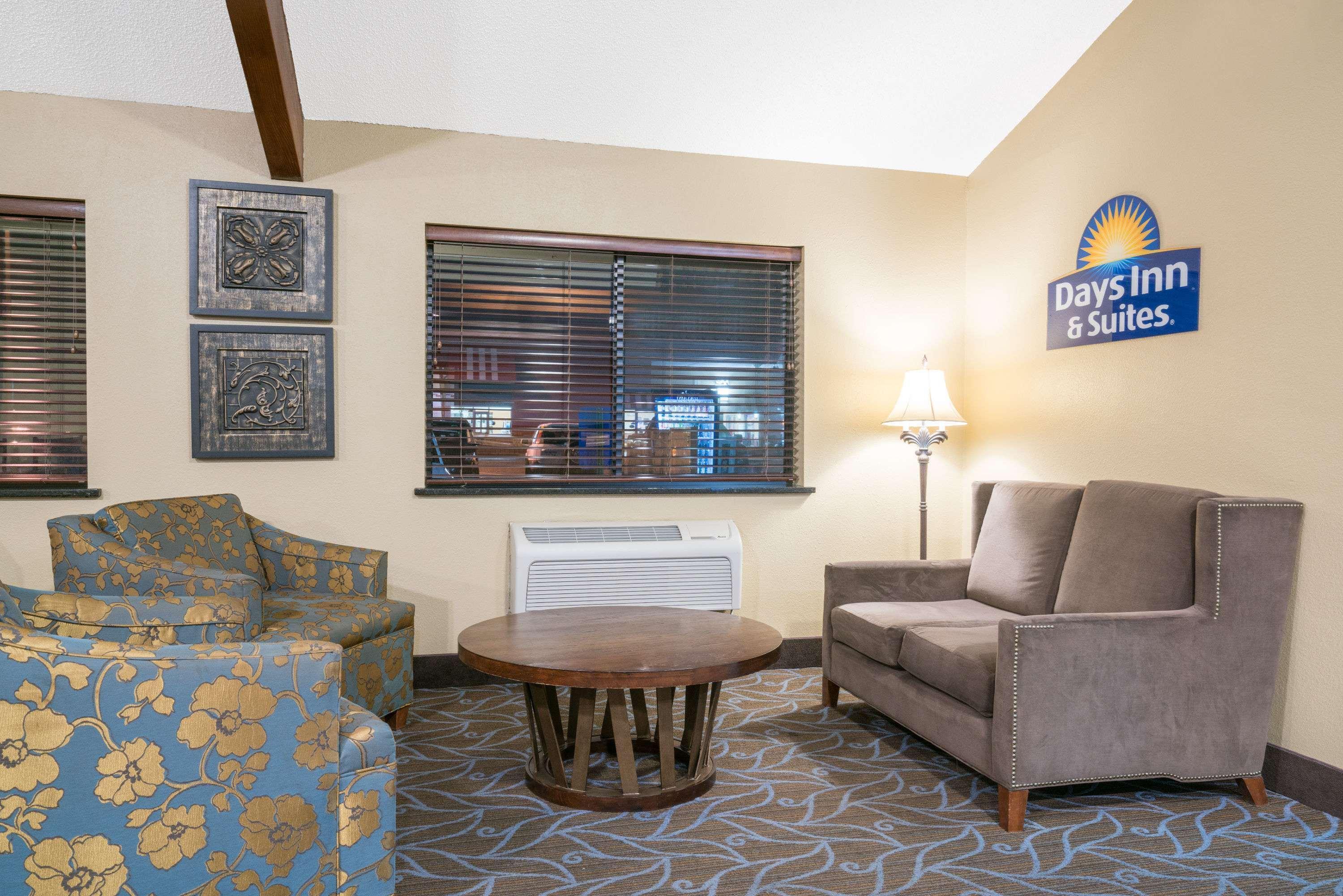 Days Inn & Suites By Wyndham Baxter Brainerd Area Экстерьер фото